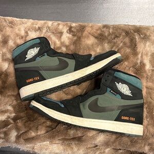Jordan Air Jordan 1 GORE-TEX High-Top Sneakers in Olive Green and Black
